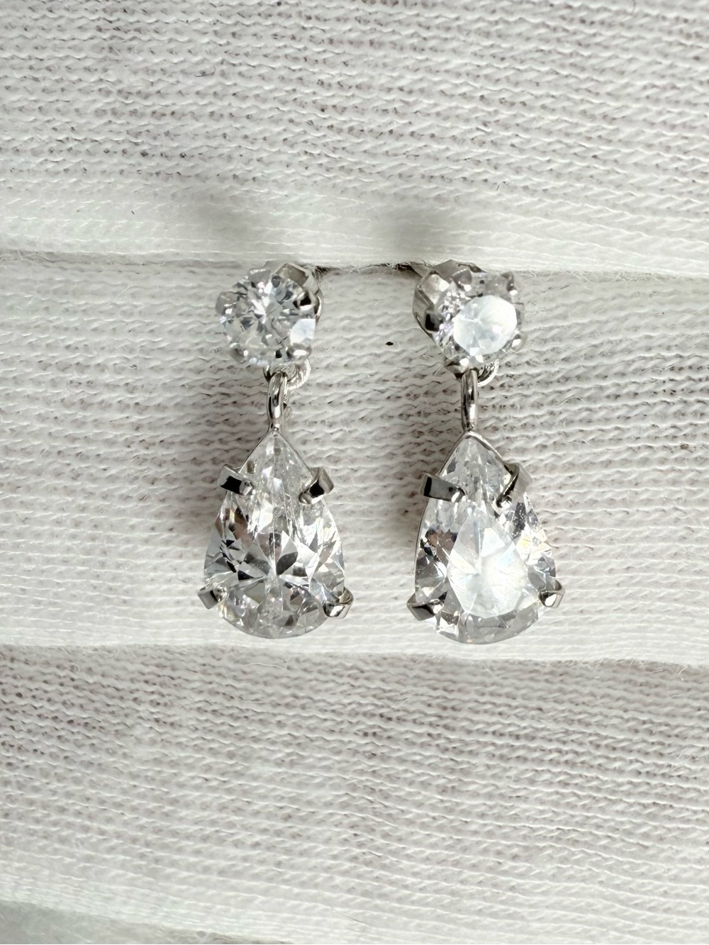 Solid 14k Gold Teardrop Earrings!